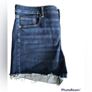 American Eagle next level stretch denim shirts size 20 a High Rise Shortie